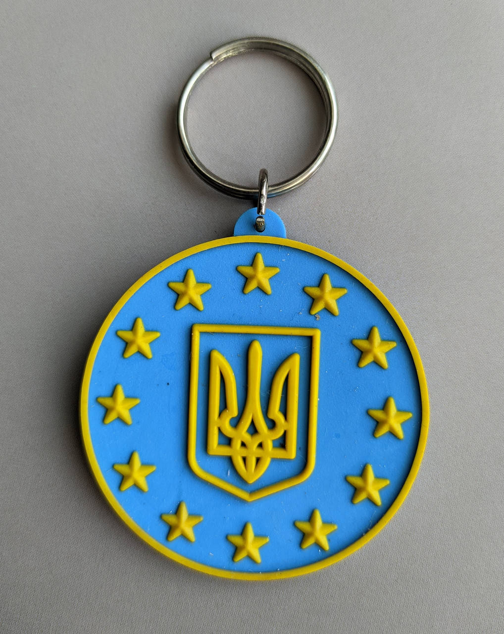 

Брелок патриотический "Герб Украины" резиновый, круглый 5см, Синий