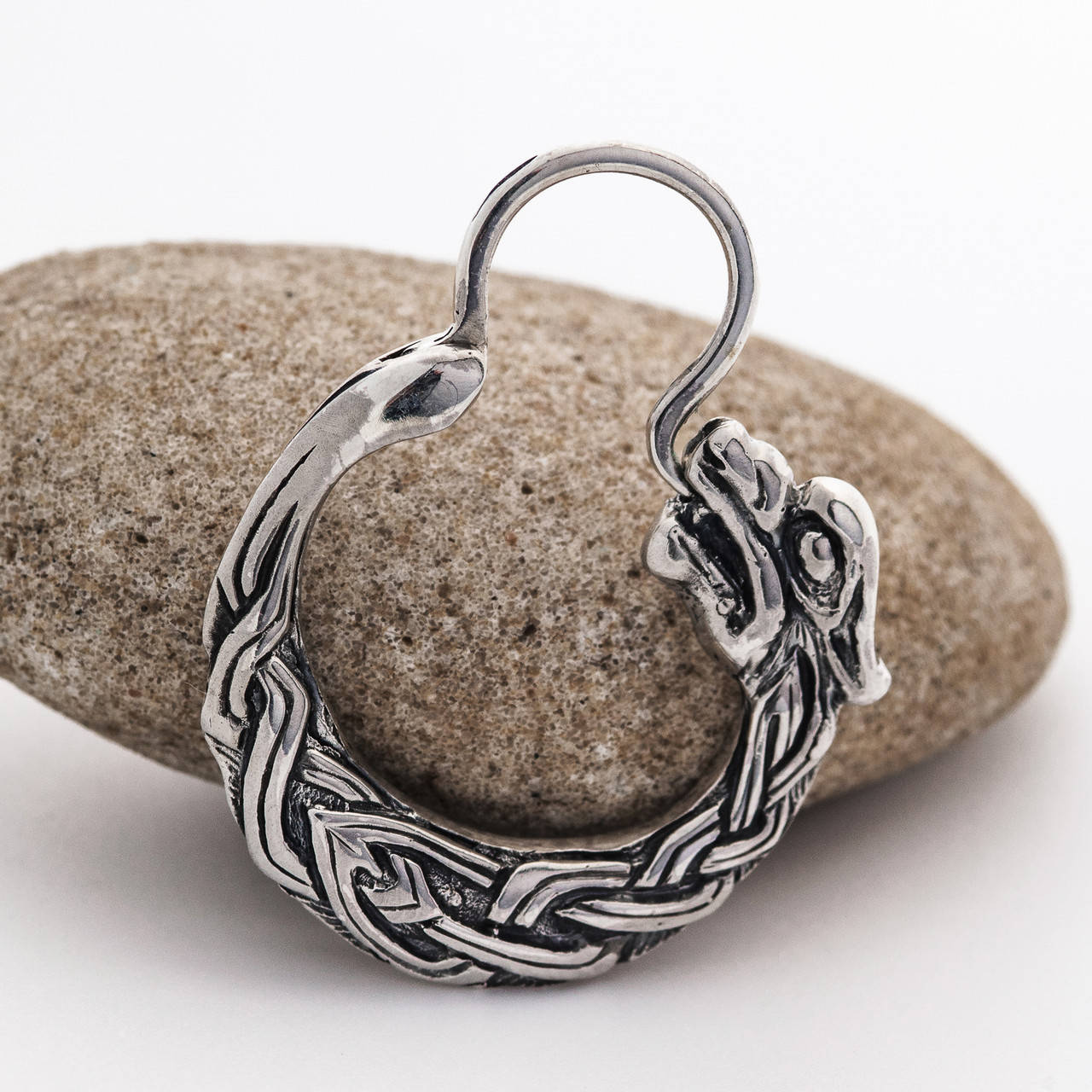 

Волк серьга серебряная мужская