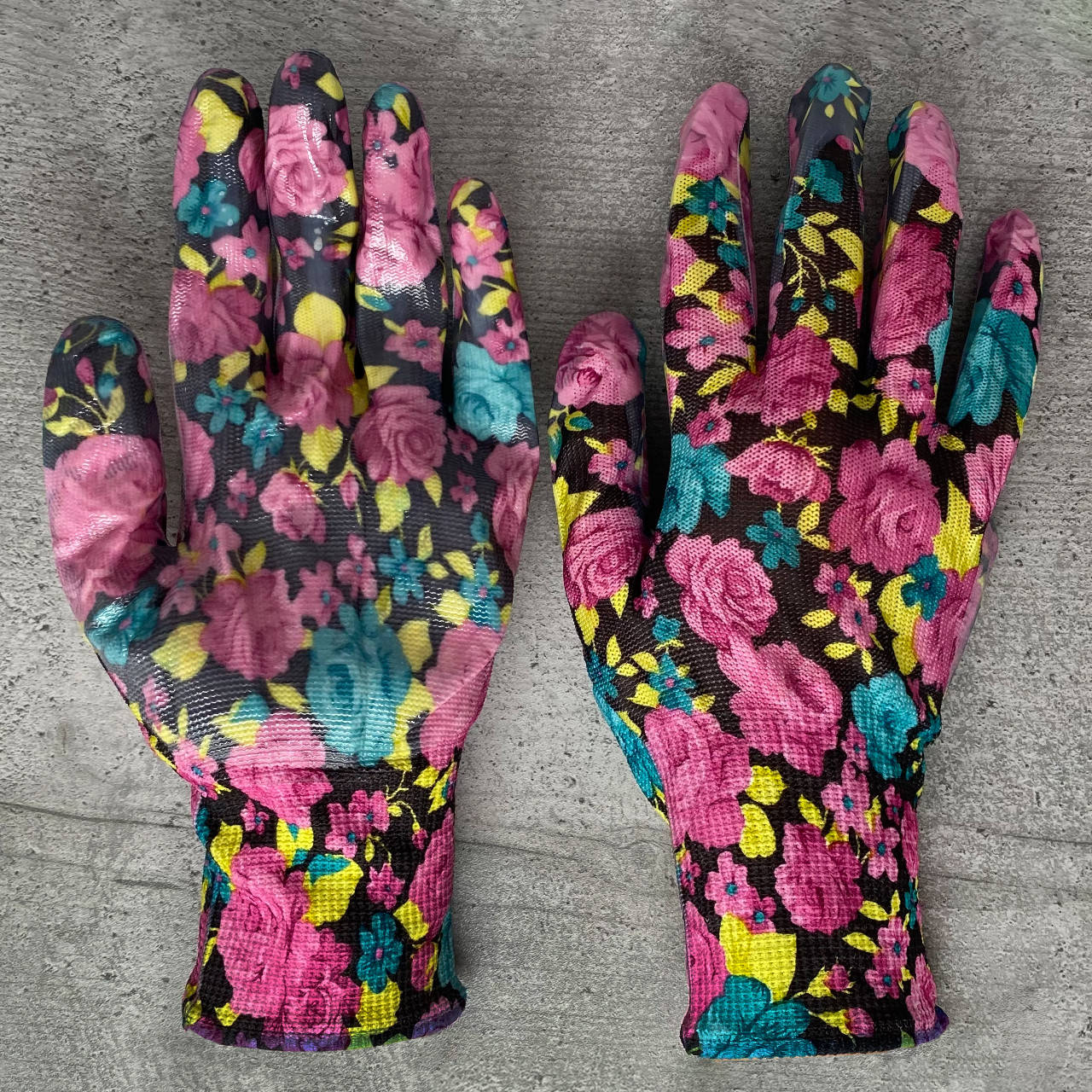 

Перчатки рабочие женские черные в цветок, Разные цвета