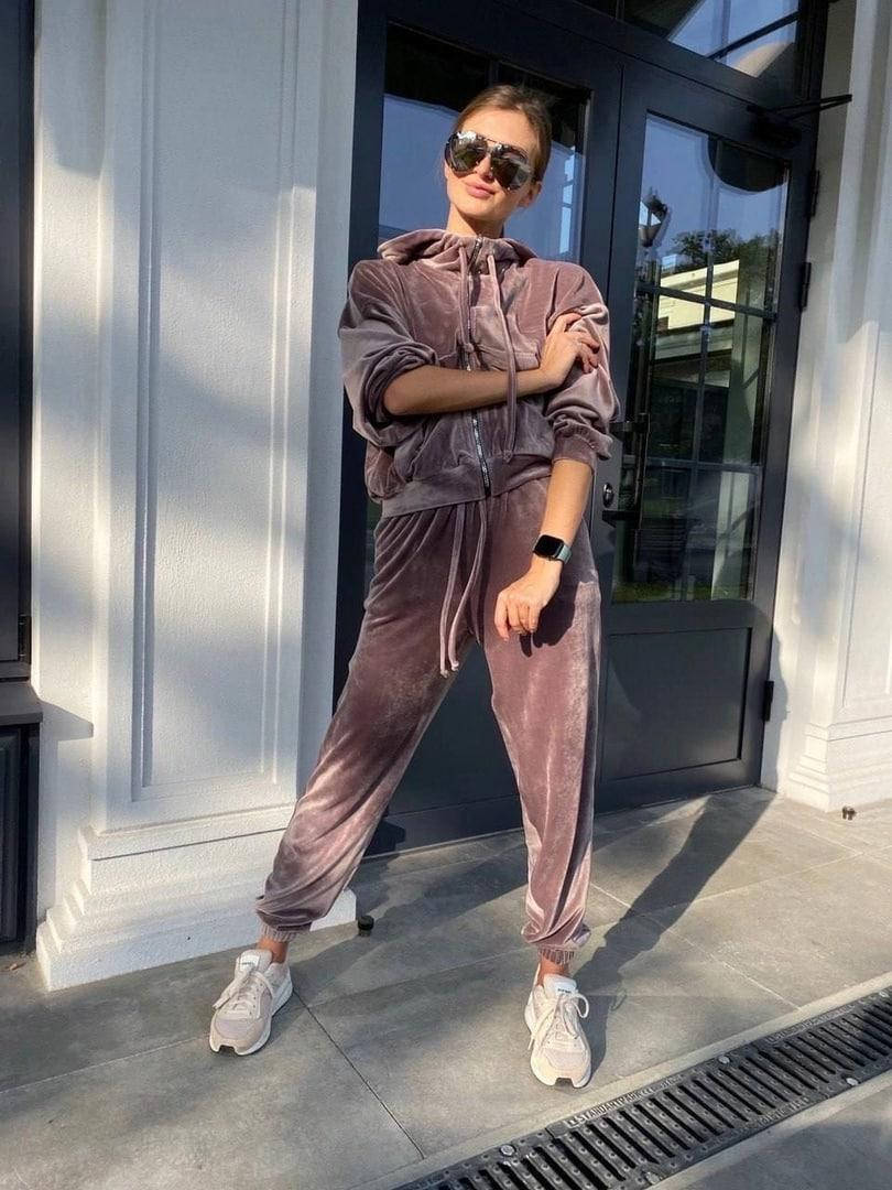 

Женский удобный велюровый спортивный городской костюм: толстовка и штаны, Мокко