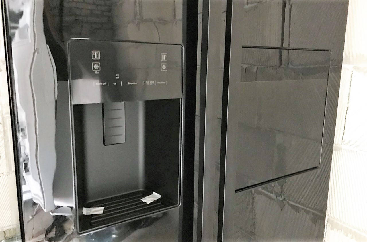 

Чёрный Холодильник BEKO GN 162430 P side by side сайд бай сайд