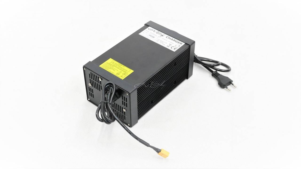 

Зарядное универсальное устройство CC/CV 84V10A для литиевых аккумуляторов