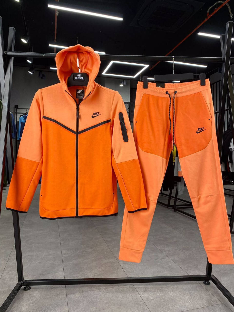 

Мужской спортивный костюм Nike Tech Fleece , Оранжевый спортивный костюм найк теч флис