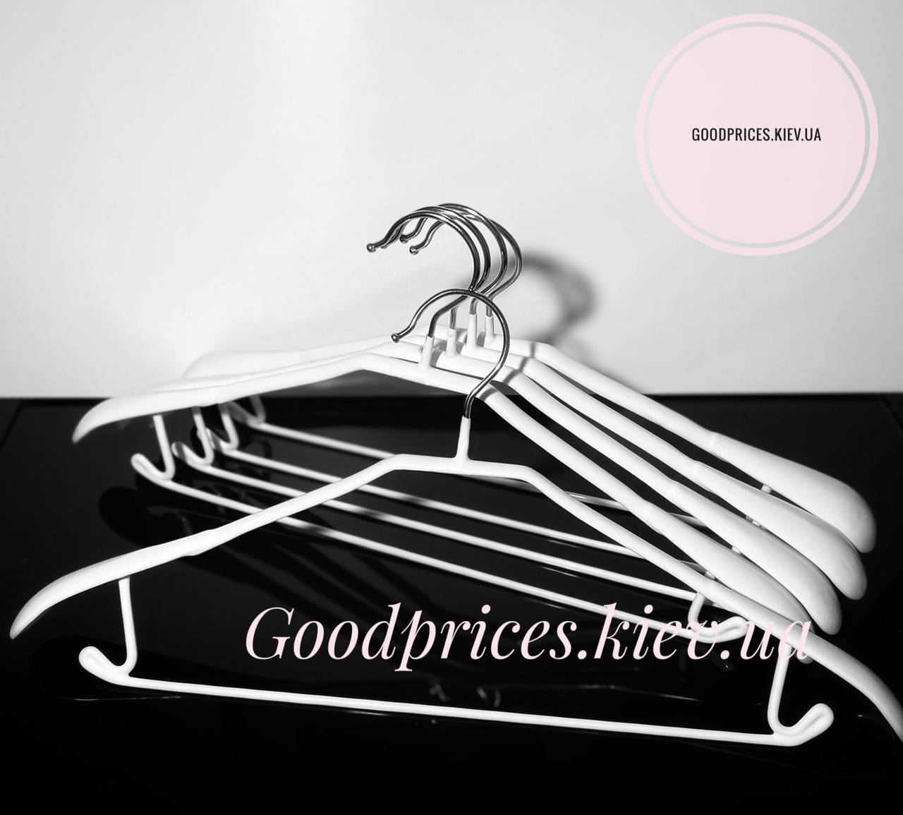 

Вешалки плечики металлические с силиконовым покрытием белые для костюмов,44 см, Белый