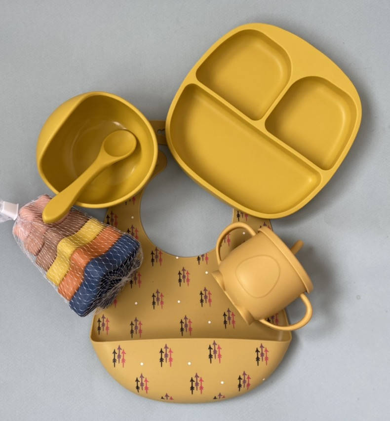 

ПАКУНОК МАЛЮКА! Комплект детской посуды! Можно менять наполнение