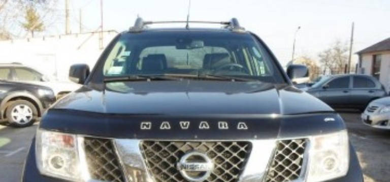 

Дефлектор на капот (мухобойки) Nissan Navara (D40) 2005-2010