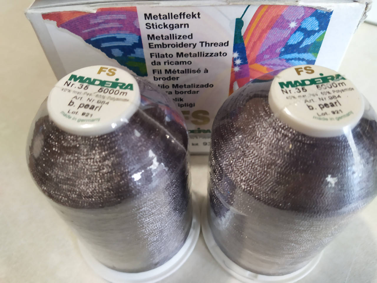 

Нитки вышивальные Madeira metalik FS 35/5000м col b.pearl (темный жемчуг)