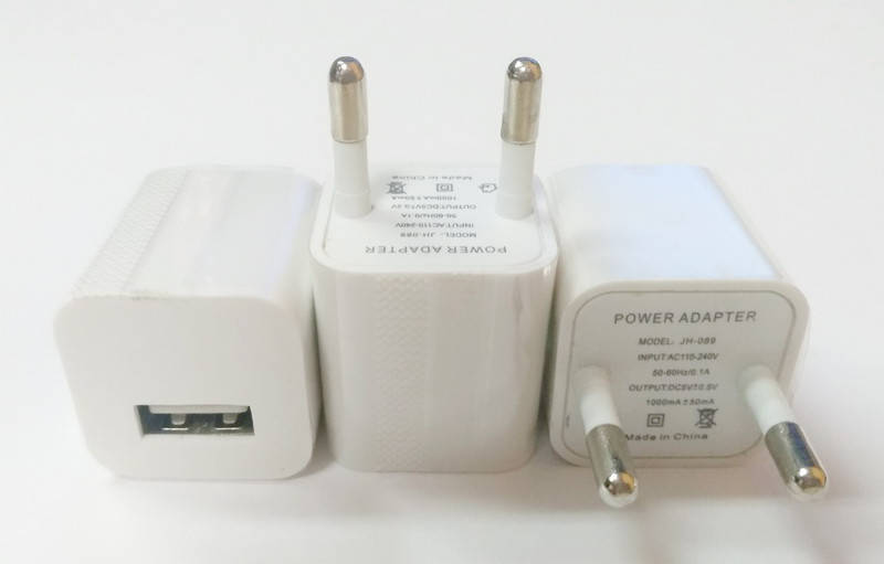 

Зарядное устройство кубик USB 1AM 70121, Белый