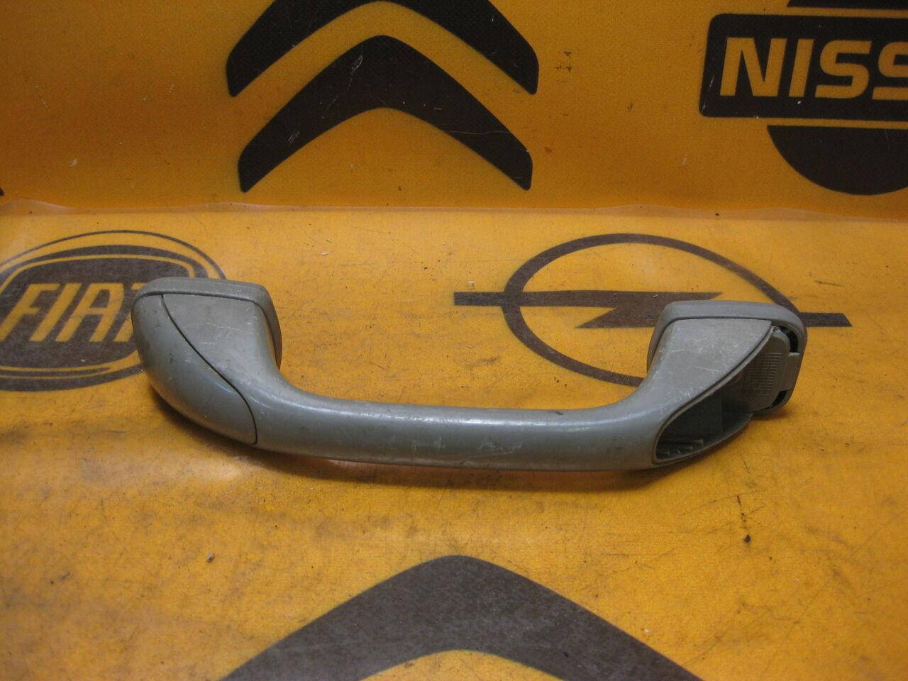 

Б/У Ручка салона передней правой стойки RENAULT KANGOO 1 8200124473