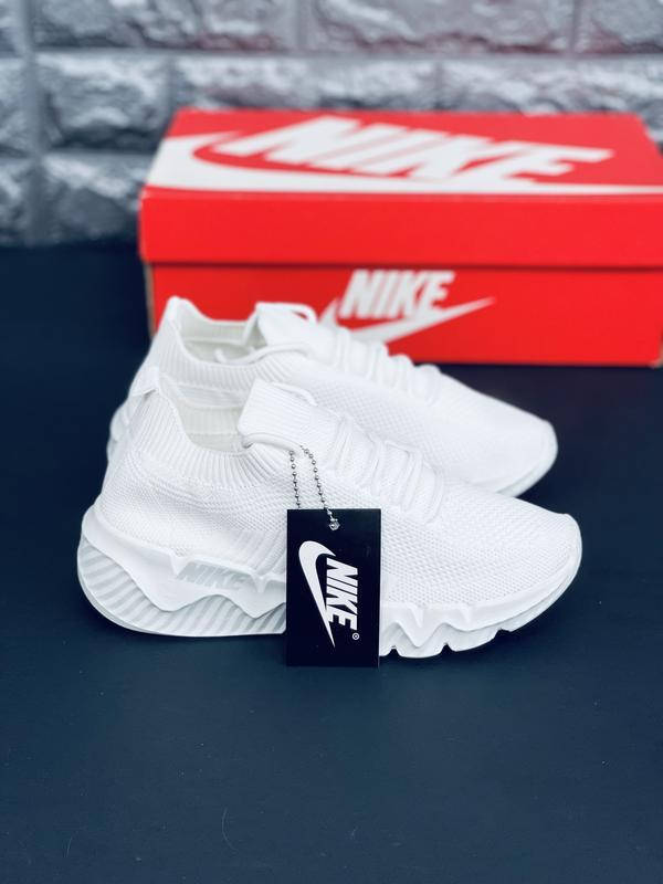 

Летние женские кроссовки.Женские кросовки Nike 40, Лето, Белый