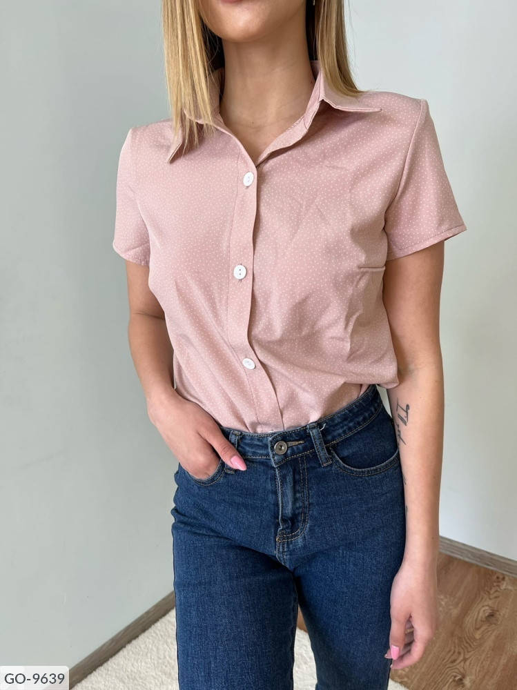 

Классическая деловая женская блузка рубашка на пуговицах на лето с коротким рукавом прямого кроя арт 738