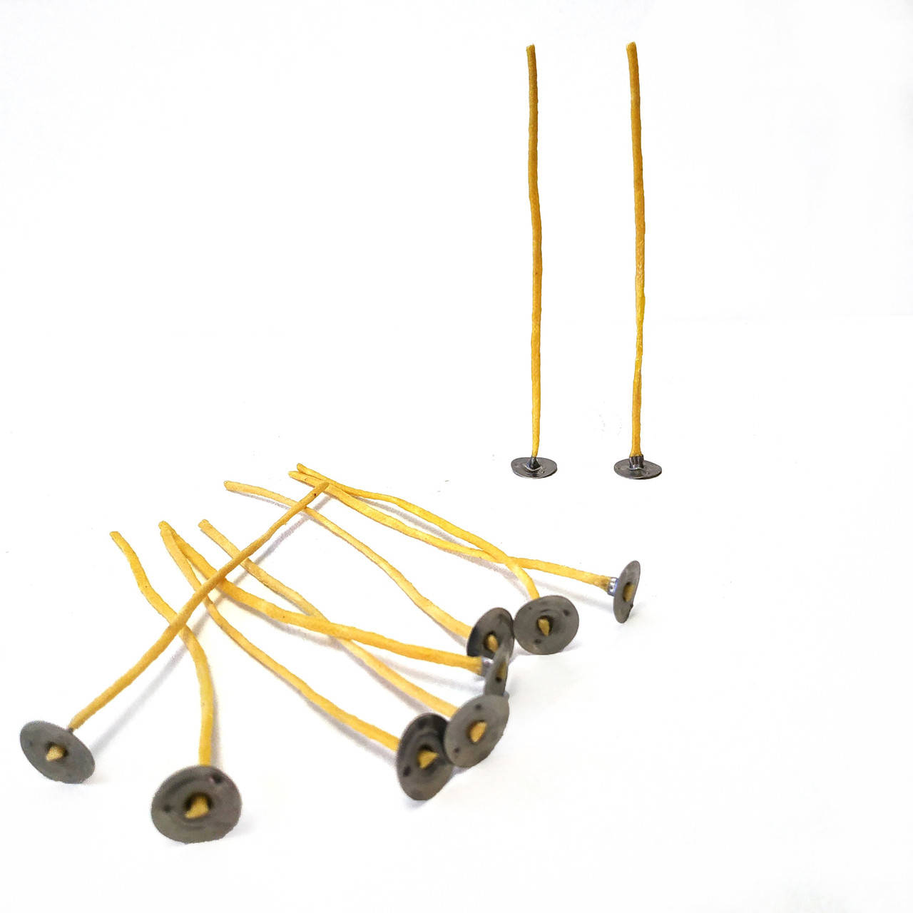 

Фитиль для свечей вощеный 2 мм с металлическим держателем. Высота 10 см