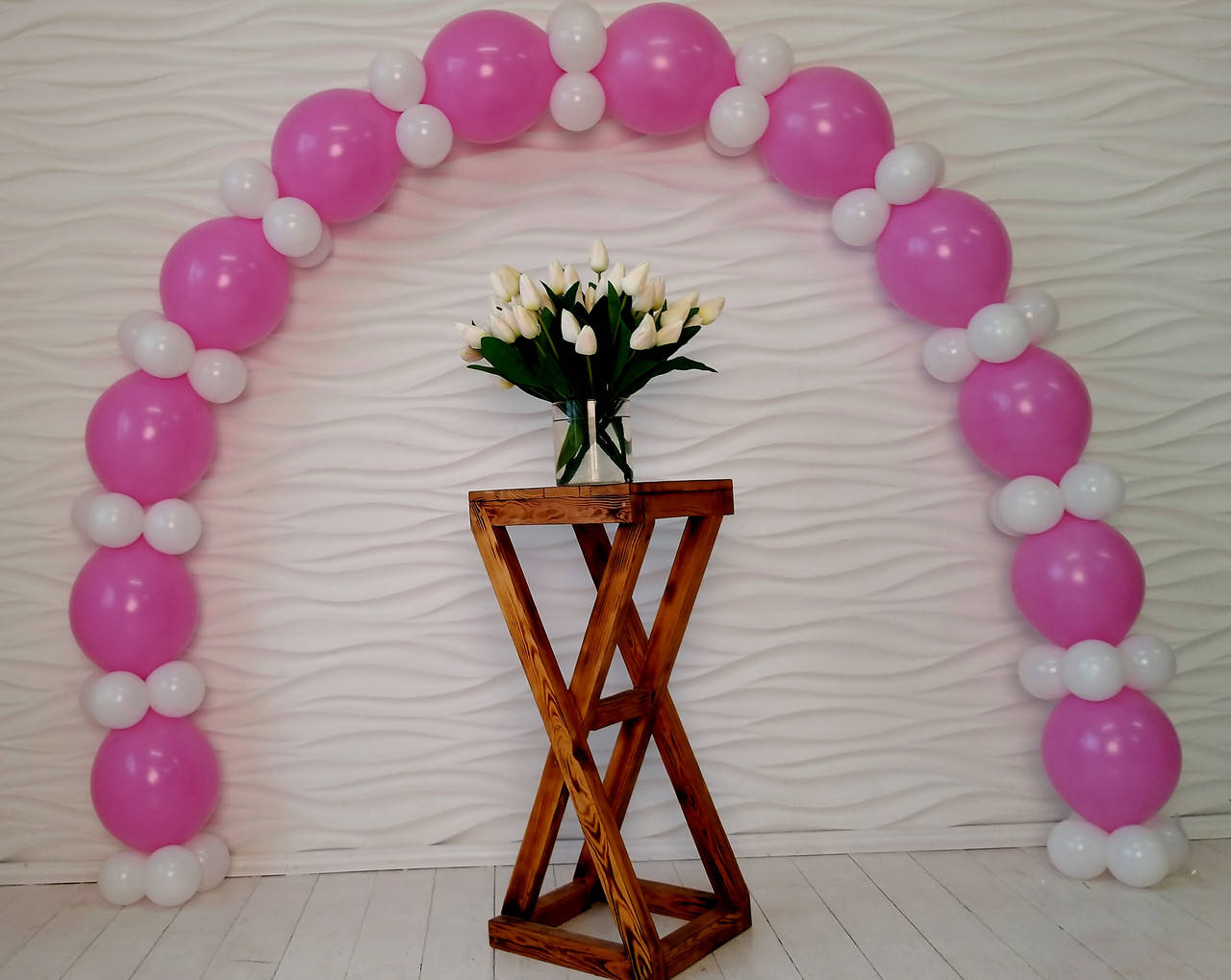 

Арка с воздушных шариков (бело-розовая) для украшения дня рождения девочки, Розовый