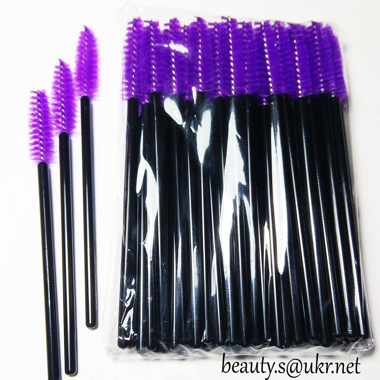 

Щетка нейлоновая, для ресниц и бровей, черная ножка-сиреневый ворс