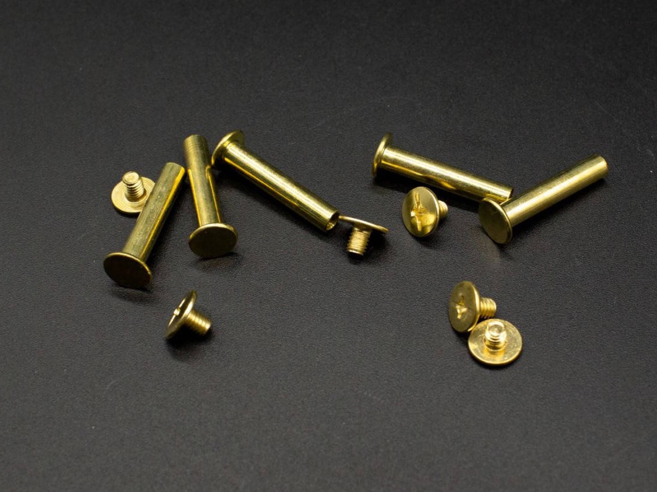 

Крепеж. Цвет "золото". 25х5мм, Золотистый