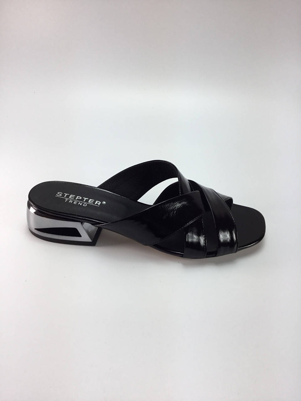 

Женские шлепанцы Stepter кожаные
