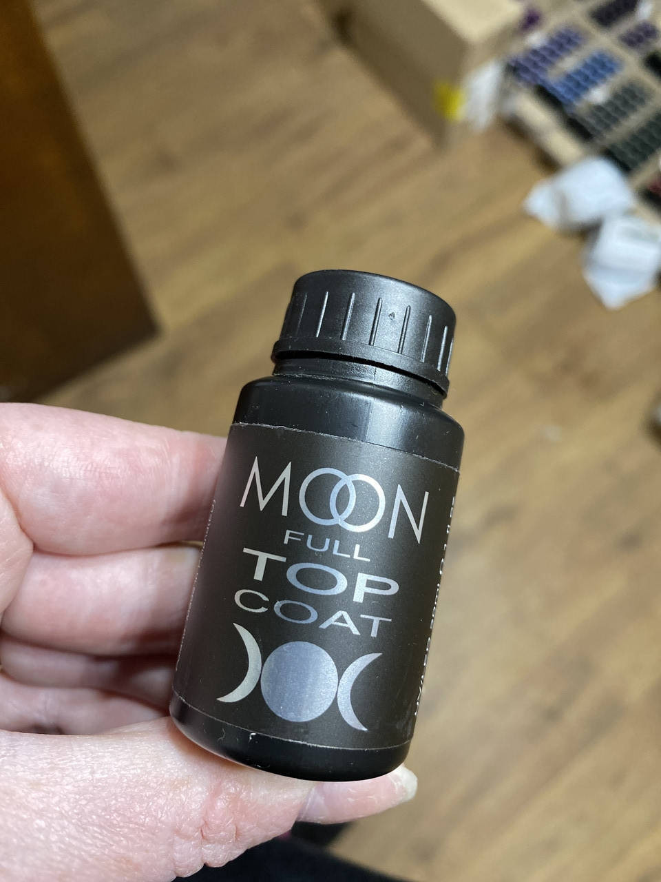 

Топ от Moon Full с липким слоем 30 ml