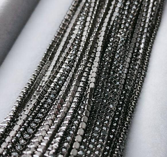 

Стразовая цепочка плотная, цвет чёрный, ss4 (1,4 mm) 1м., Черный