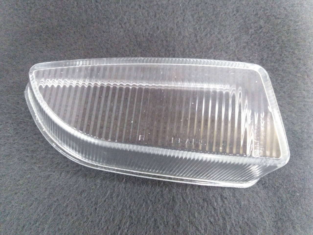 

Стекло противотуманки Opel Zafira A, Опель Зафира А. Правое.