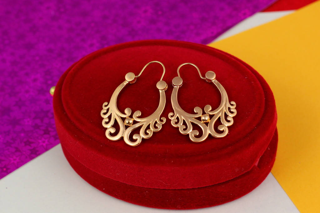 

Серьги Xuping Jewelry коромысла вензельные 3,3 см золотистые