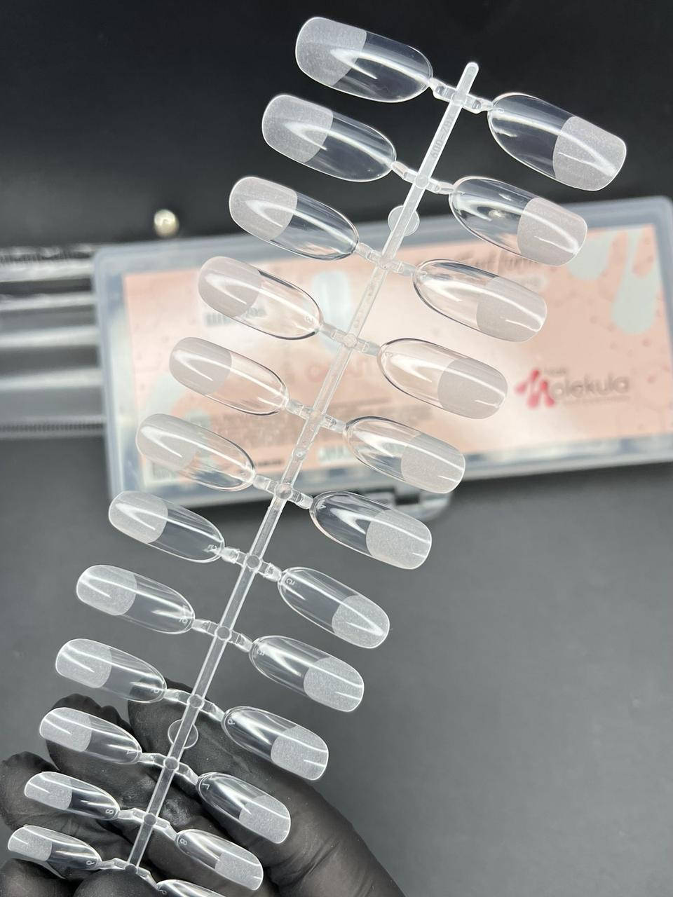 

ТИПСЫ NAILS MOLEKULA ГЕЛЕВЫЕ ДЛЯ НАРАЩИВАНИЯ НОГТЕЙ 240 ШТ., ОВАЛЬНЫЕ, ПРОЗРАЧНЫЕ