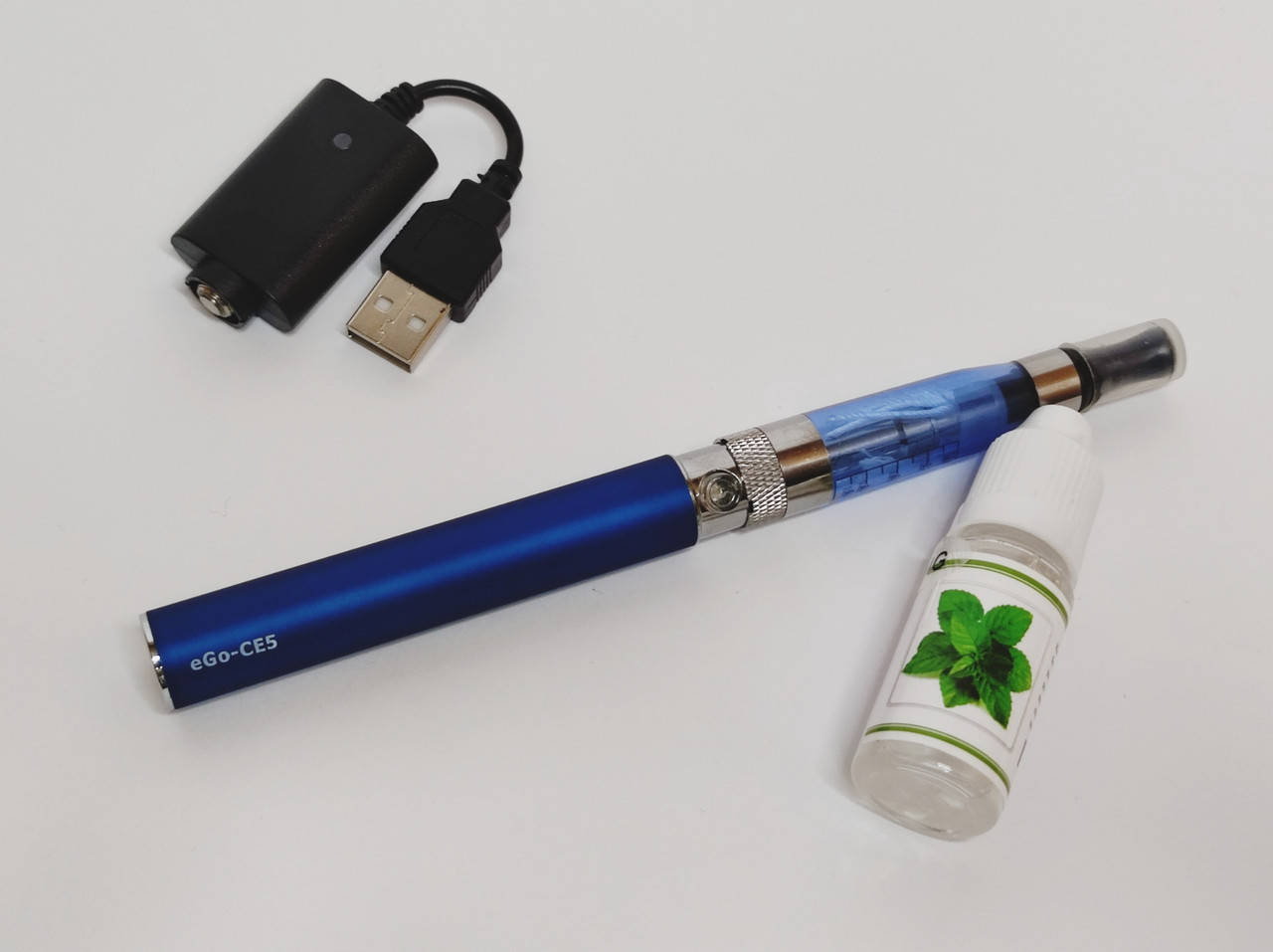 

Электронная сигарета EGO CE5 1100 mAh, Синяя !, Синий