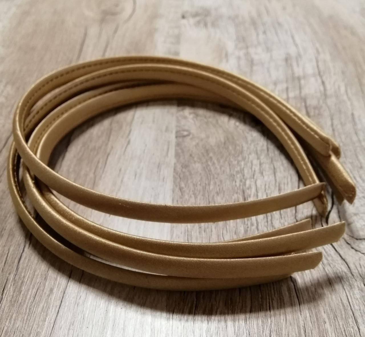 

Заготовки обруча пластик в атласе, 1 см, золото