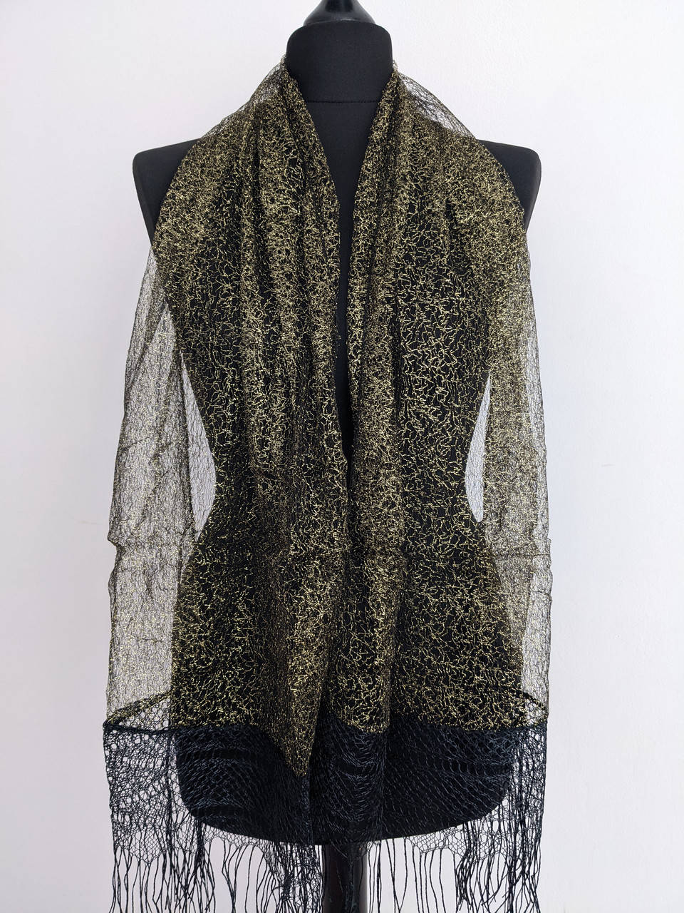 

Шарф паутинка черный с люрексом