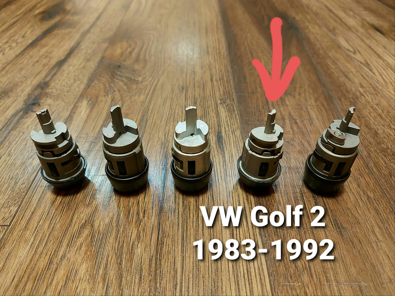 

Личинка (сердцевина) замок зажигания Volkswagen Golf 2 (08.1983 - 12.1992)