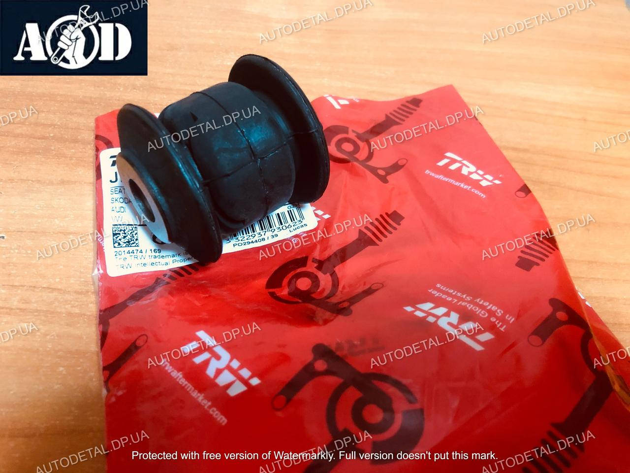 

Сайлентблок переднего рычага, передний Volkswagen Caddy III 2004-->2010 TRW (США) JBU692