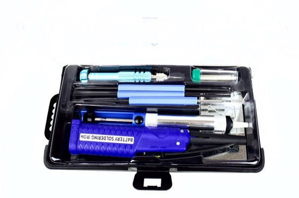 

Набор с паяльником на батарейках ZD-972E (7 инструментовв кейсе)