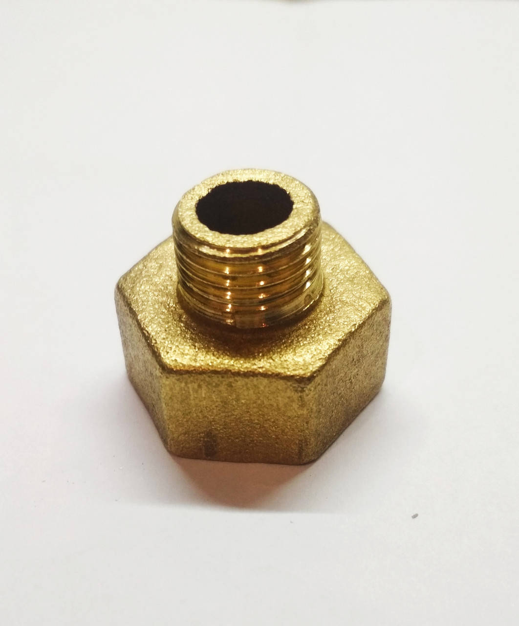 

Переходник 1/2" внутренняя резьба на 1/4" наружная резьба