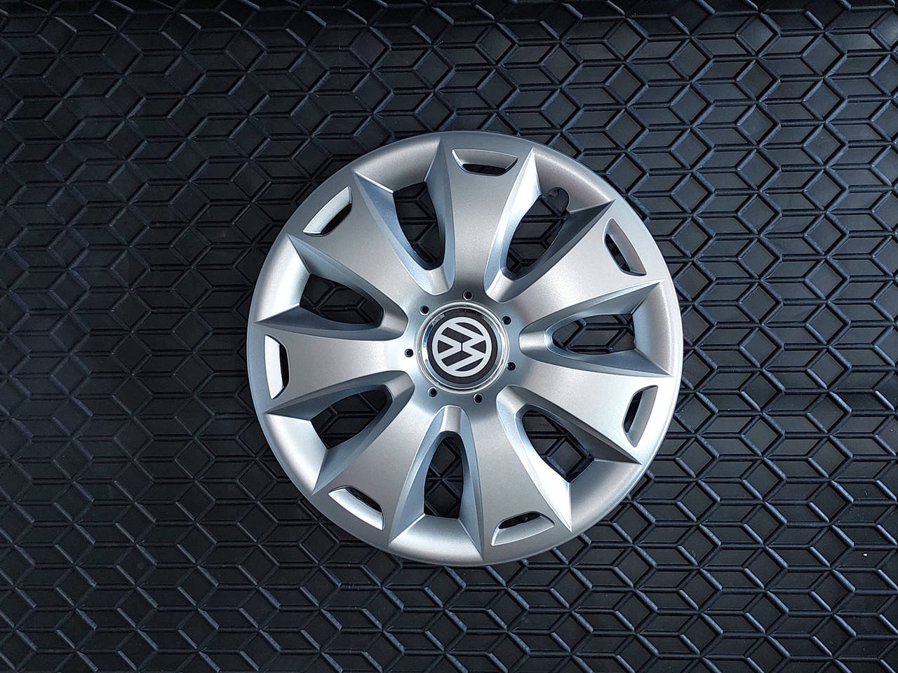 

Колпаки на колеса r15 на Volkswagen / Фольцваген SKS 335