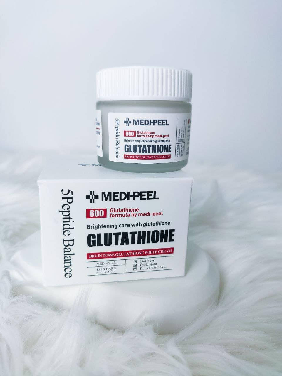 

Осветляющий крем с глутатионом Medi-Peel Bio Intense Glutathione White Cream 50гр