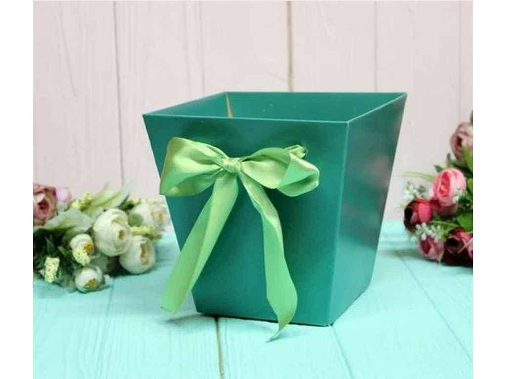 

Коробка для квітів трапеція мала 10х15х15см. кол. Морська ТМ УПАКОВКИН