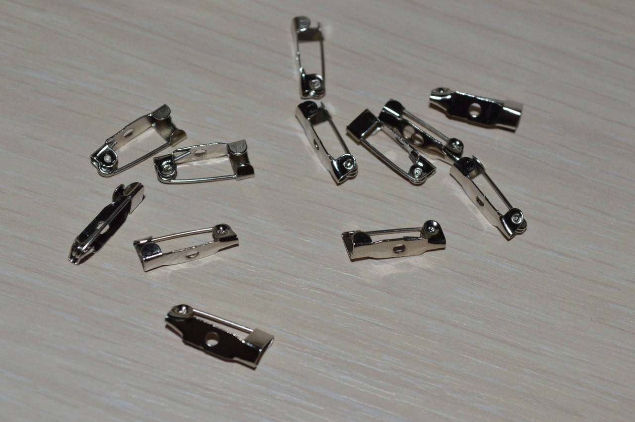 

Булавки для брошей 15 x 4 мм