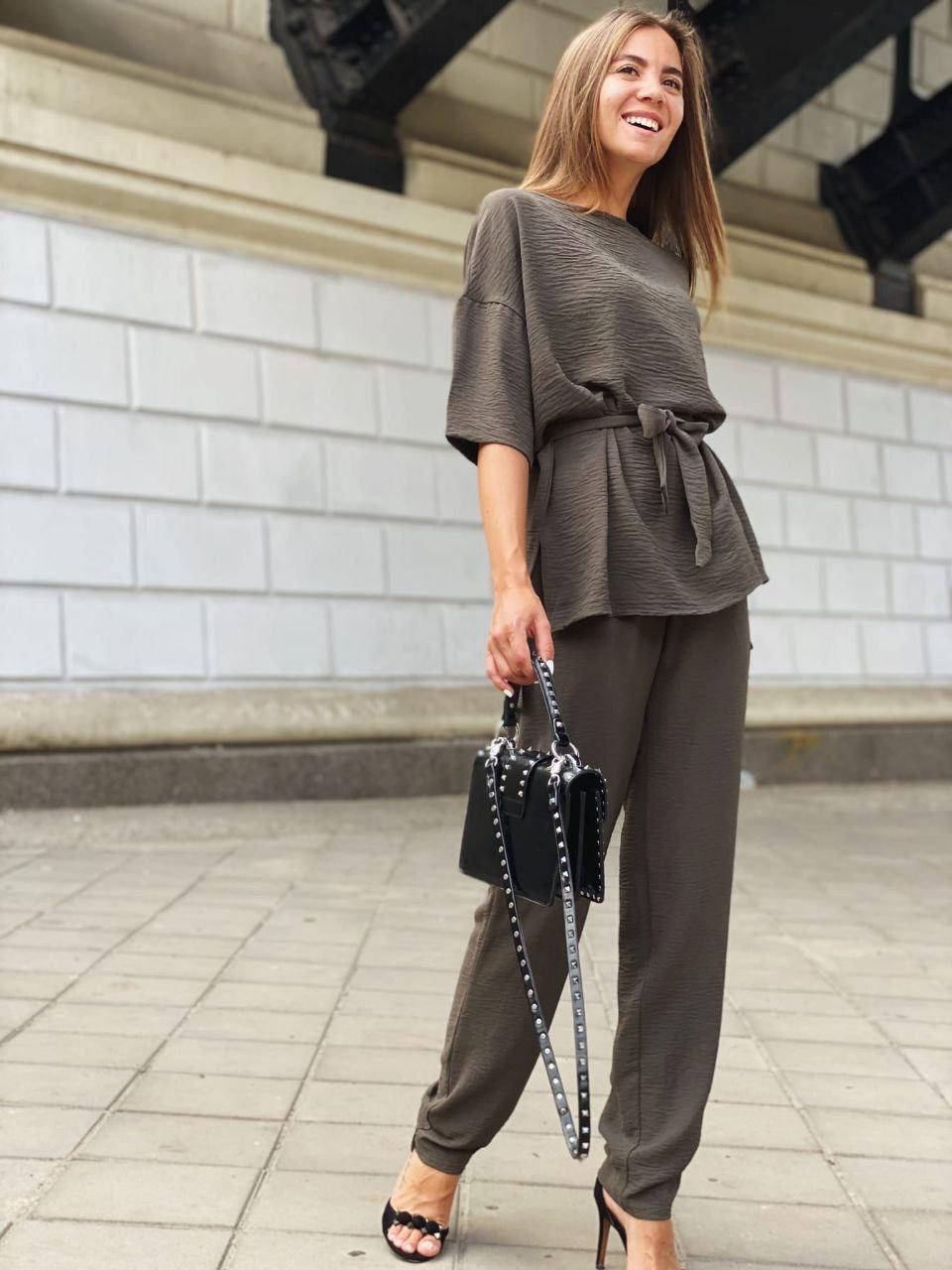 

Брючный костюм женский жатка Размеры: 42-44 "OLGA" недорого от прямого поставщика, Хаки