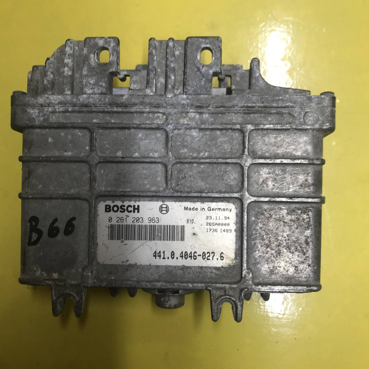 

Блок управління двигуном Skoda Felicia 1.3 0261203963
