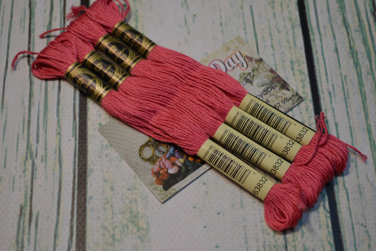 

Мулине Royal Broderie, цвет №3832