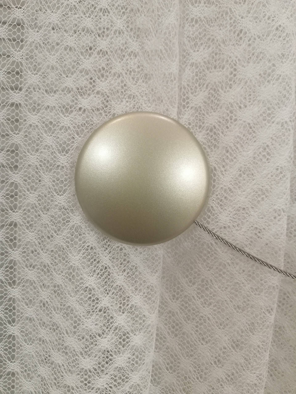 

Магнит подхват для штор Круг сатин