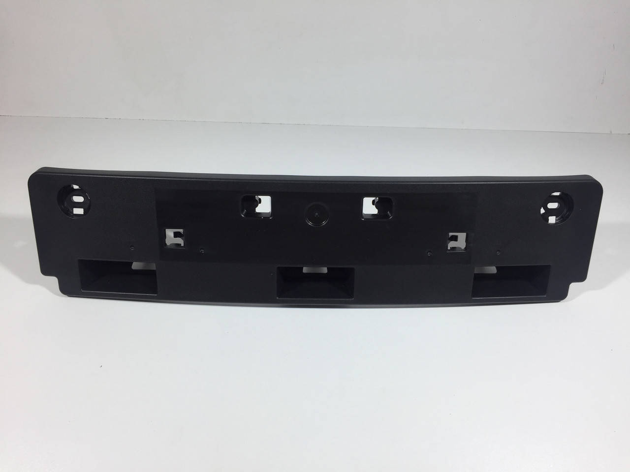 

Панель номерного знака Mazda KB8M50171