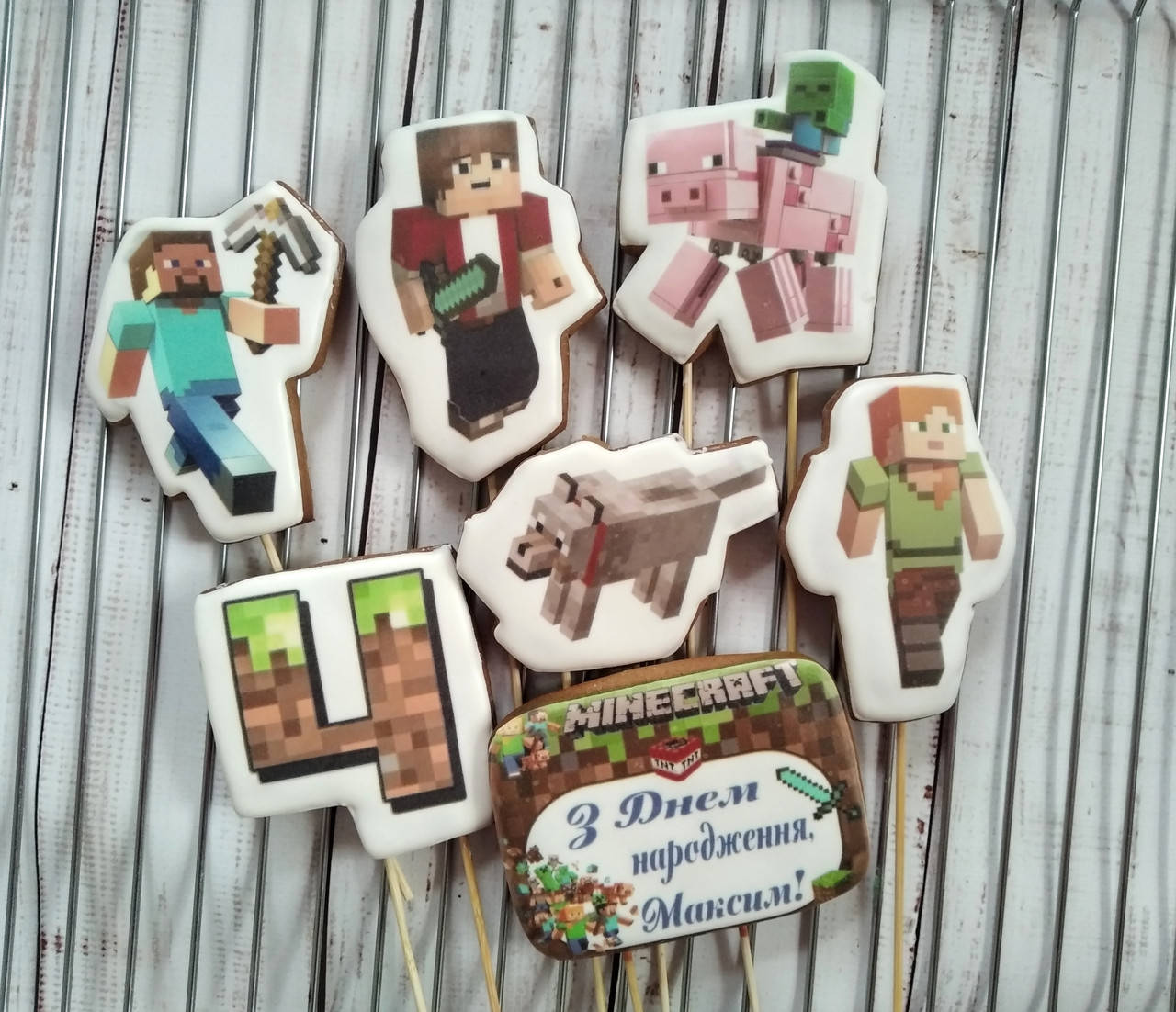 

Имбирно-медовые пряники, пряники в торт, съедобные фигурки майнкрафт