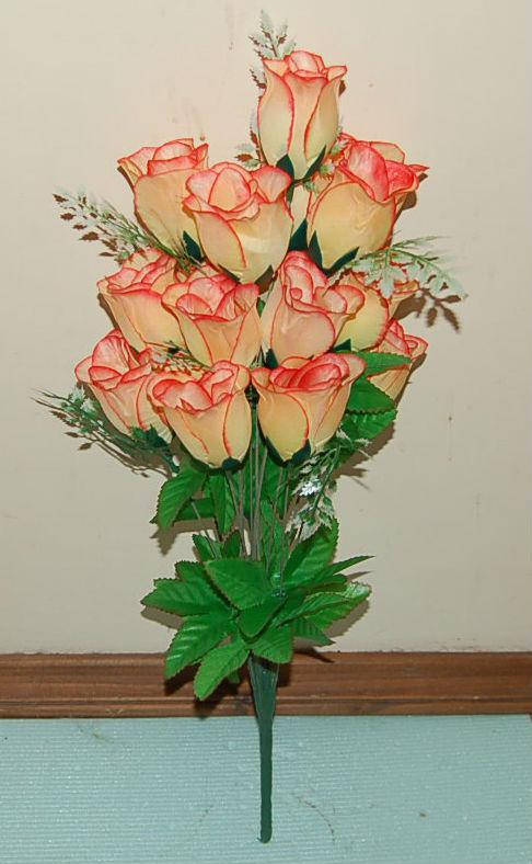 

М-195 Роза бутон 18 голов 50х9