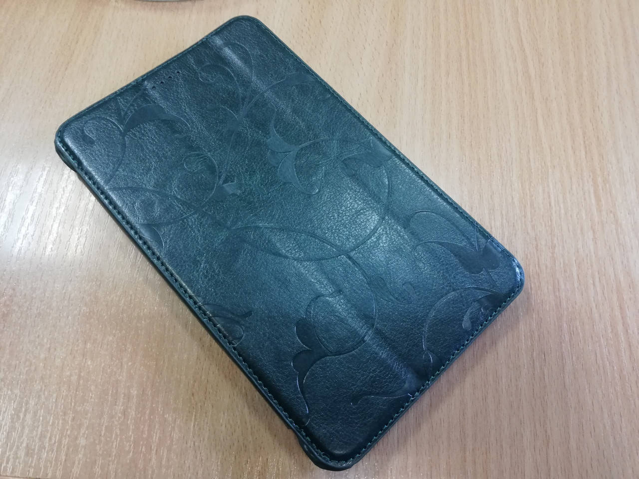 

Чехол-книжка для Nomi Corsa 7" C070010 / C070020, Черный