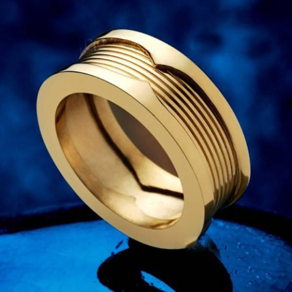 

Женское кольцо BVLGARI