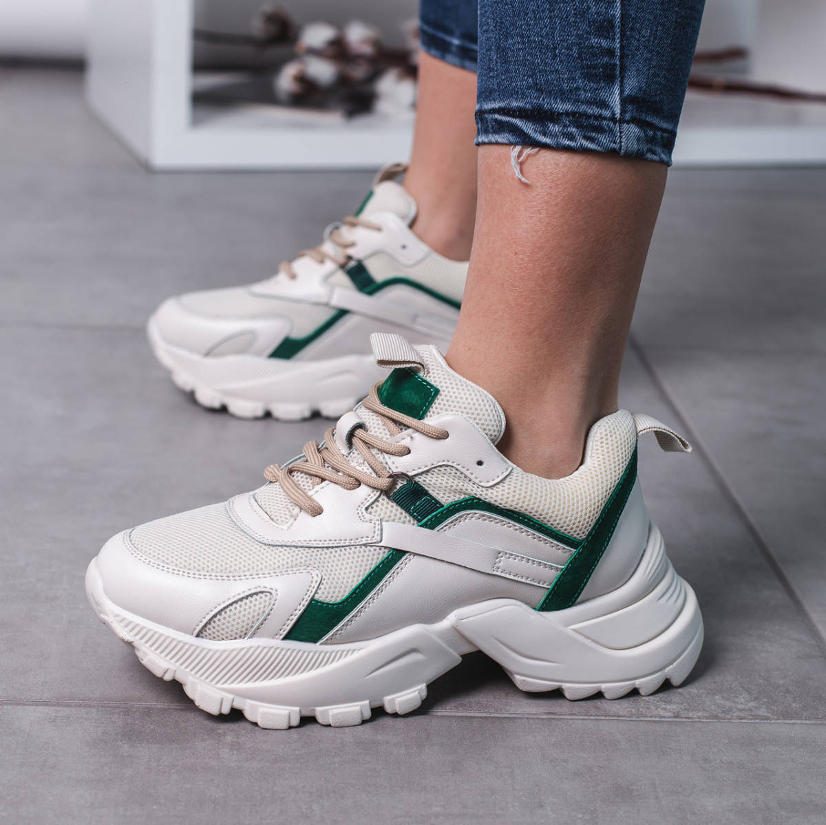 

Кроссовки женские Fashion Delia 3488 37 размер 23,5 см Белый Orig АМ-3488-37