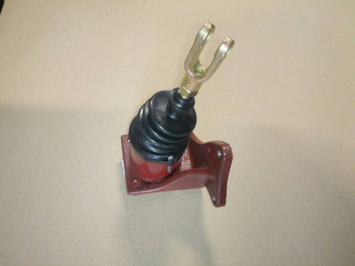 

Цилиндр усилителя сцепления МАЗ (старого обр.) 5335-1602705