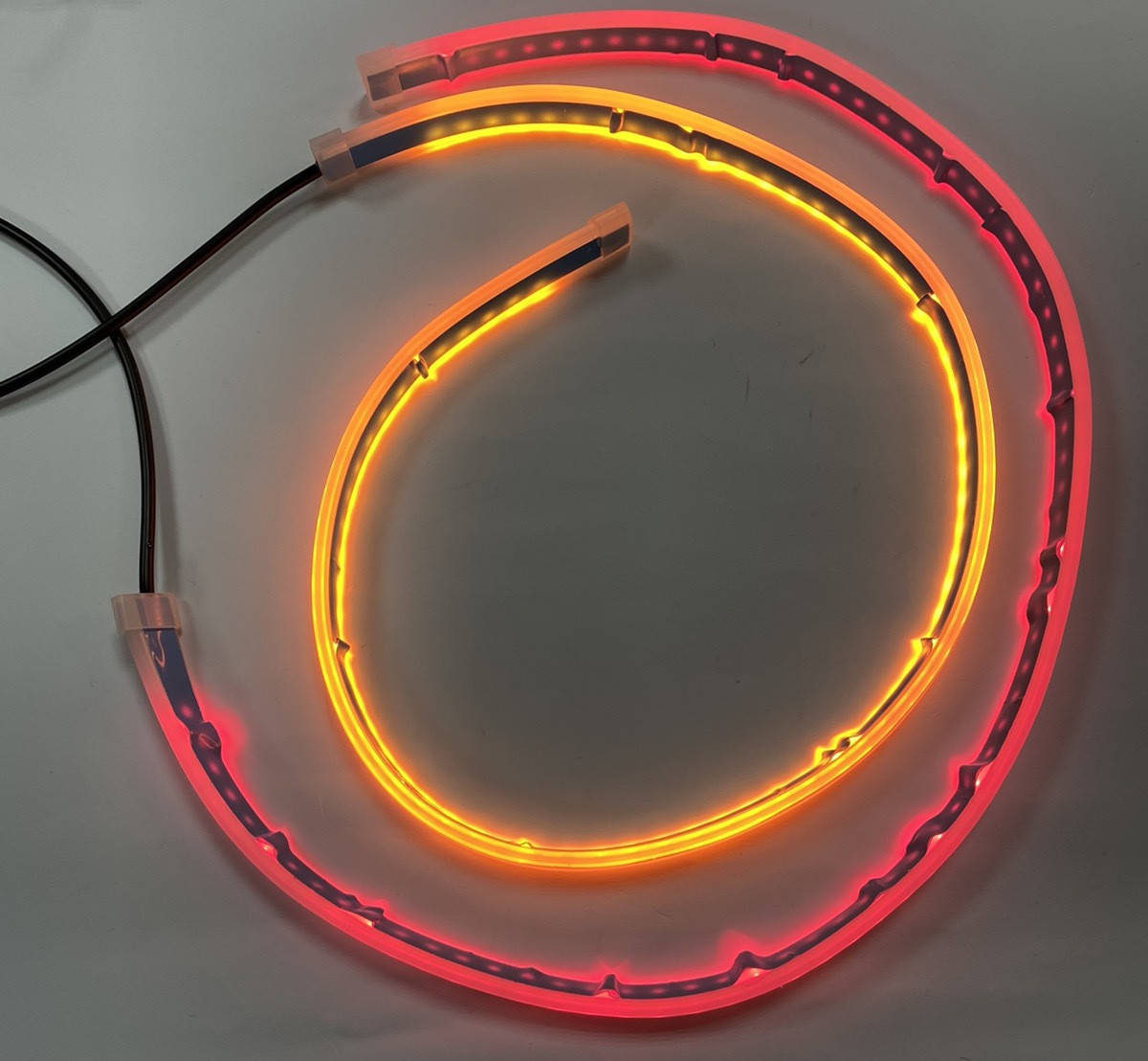 

Гибкие дневные ходовые огни КРАСНЫЕ с бегущим поворотом ДХО LED DRL 2шт по 60см (скрытый контроллер), Красный