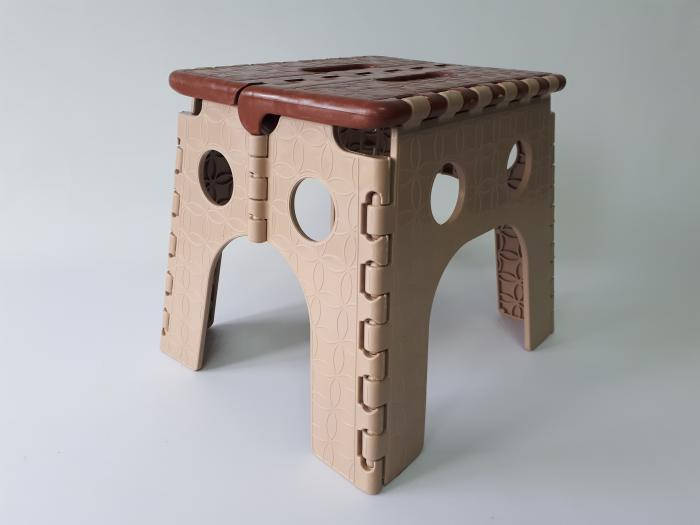 

Табурет раскладной пластмассовый mini 27 x 23 h 26,5 cm