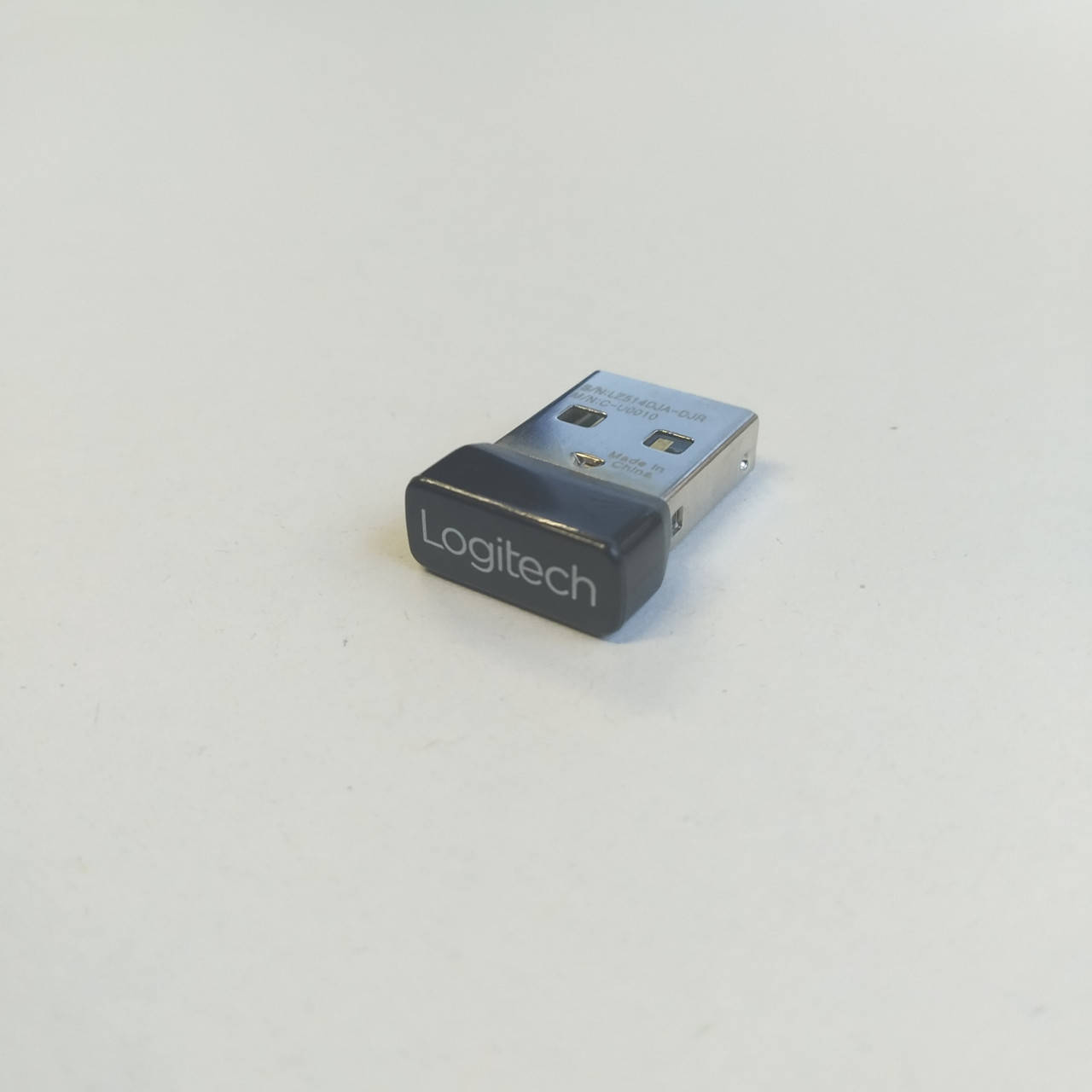 

USB-Адаптер Logitech Unifying Receiver для беспроводной мыши Logitech (универсальный)